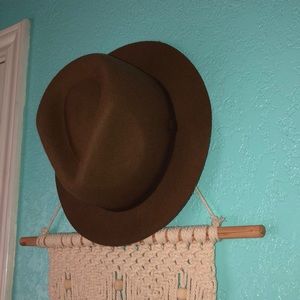 brown suede hat ✨